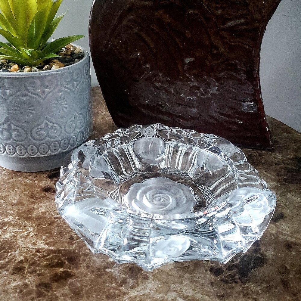 Thick Chunky Frosted Roses Crystal Glass Ashtrays Cigars Jewel Trinket Dish Bowl